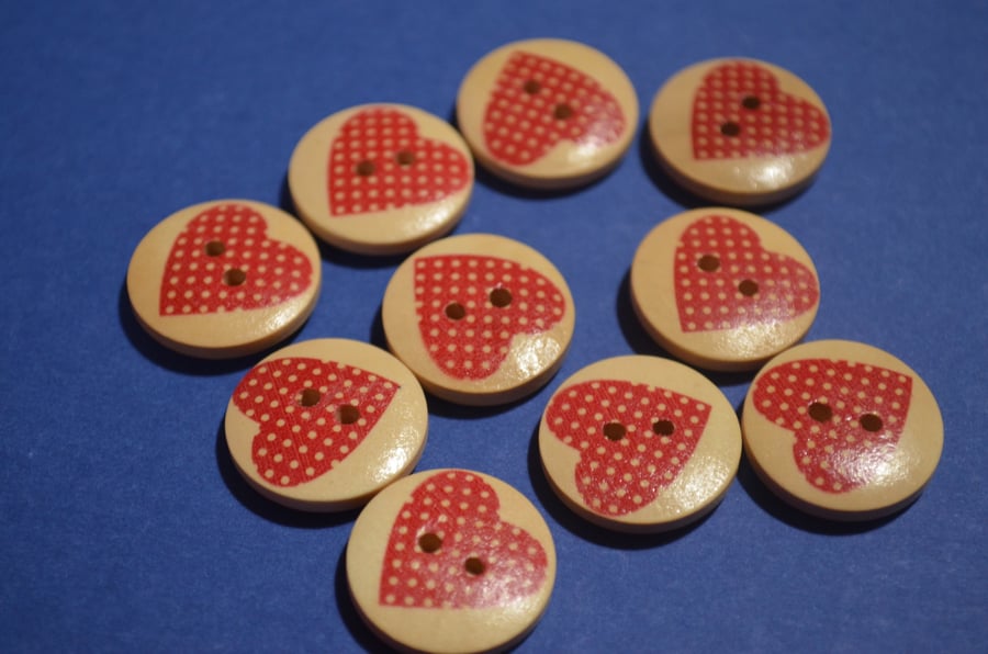 20mm Wooden Red Dotty Spot Heart Buttons Love Spotty Dot 10pk Button (RH8)
