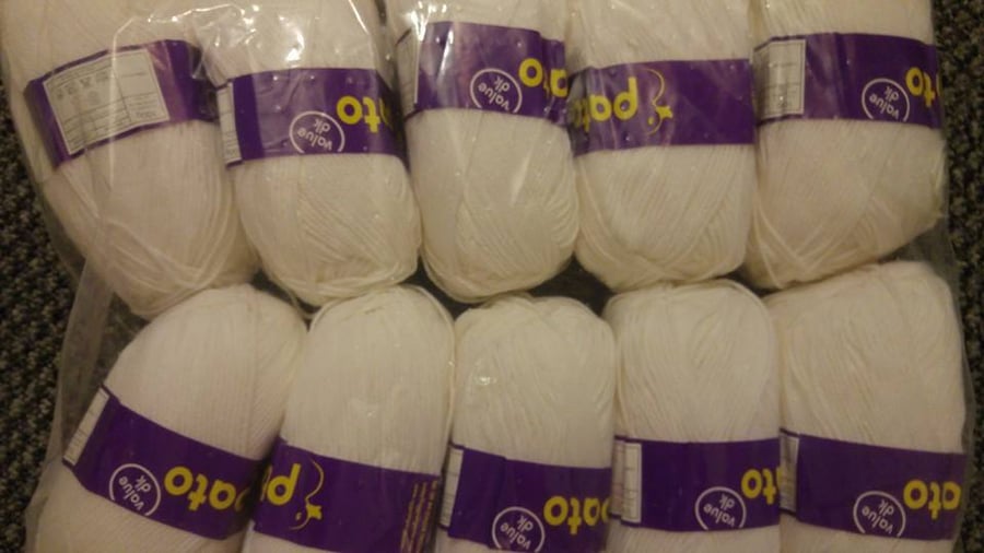 Pato Yarn - White - 10x100g