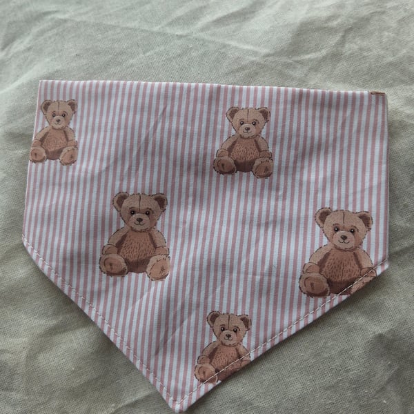 Elasticated slip-on Dog Bandana - Size M-L