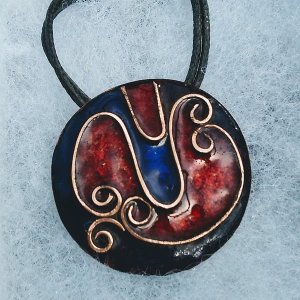 SMALL CLOISONNE ENAMELLED PENDANT - ROUND