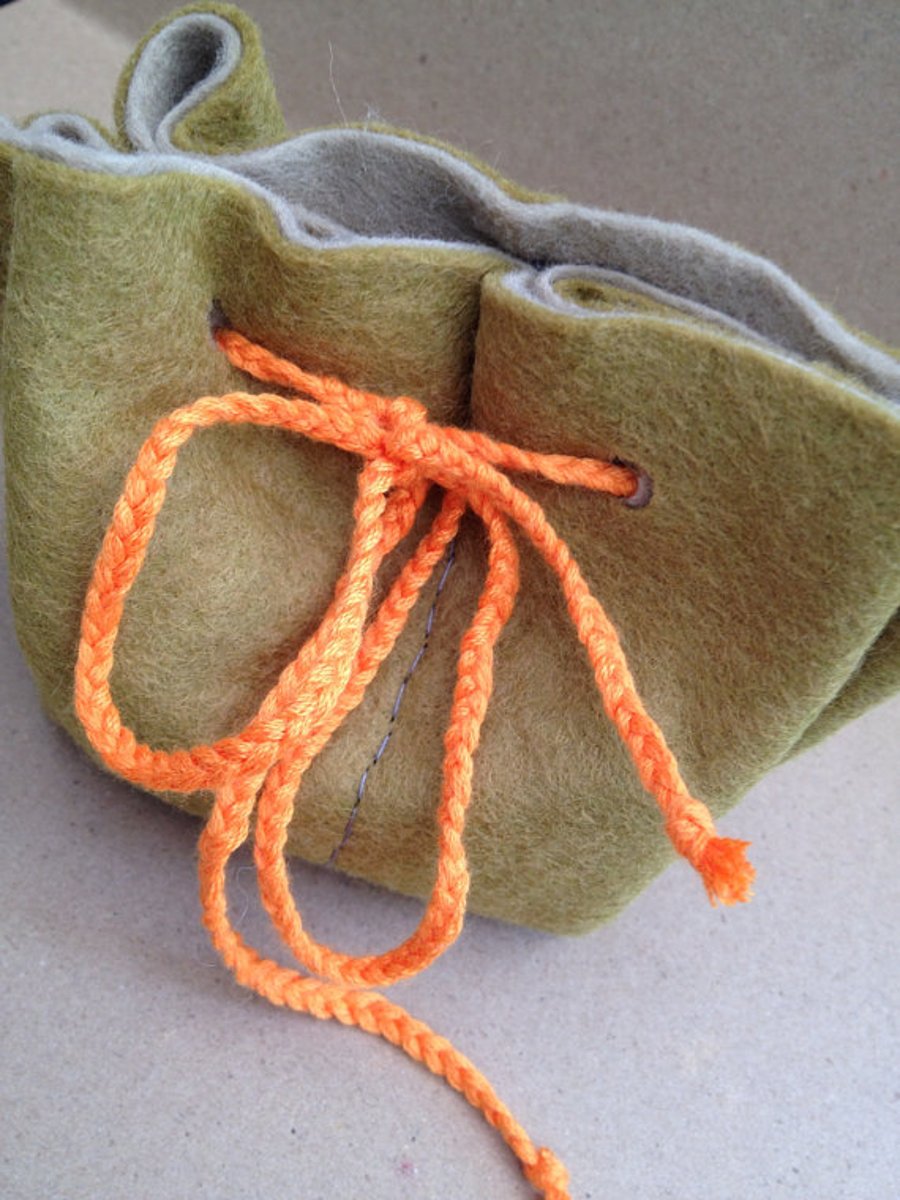 Felt drawstring pocket