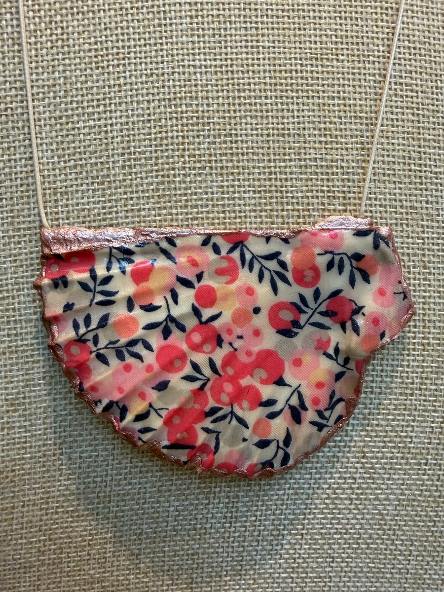Pink liberty shell necklace 