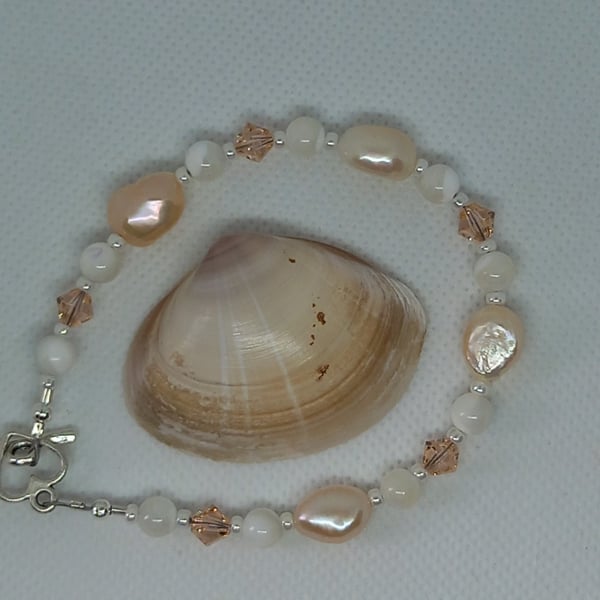 Freshwater Pearl and Swarovski Bracelet