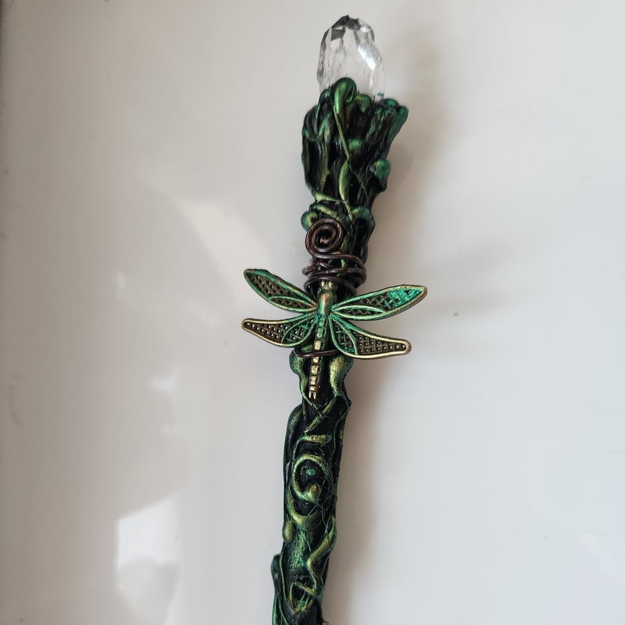 Mini Crystal quartz wand with Dragonfly 