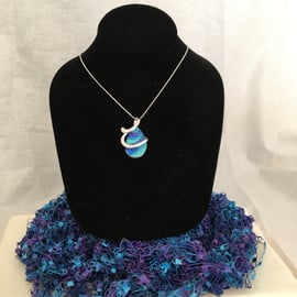 Stunning Wave Pendant in Peacock Colours