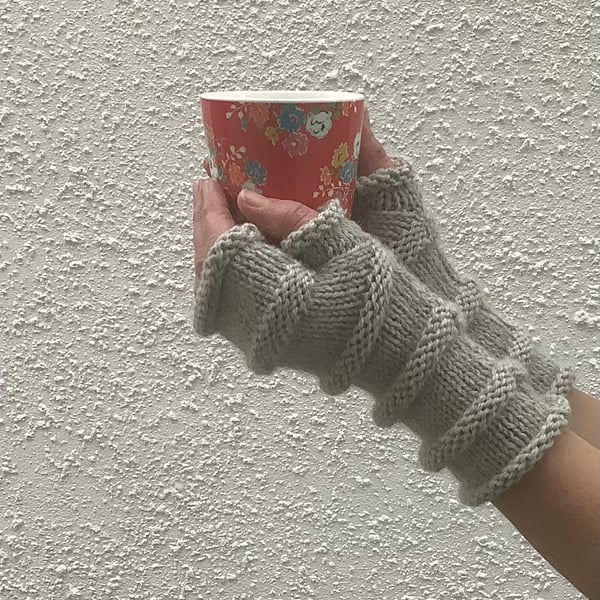 FINGERLESS MITTS , wristwarmers .'Tamar Valley'  Alpaca and wool. Light grey.