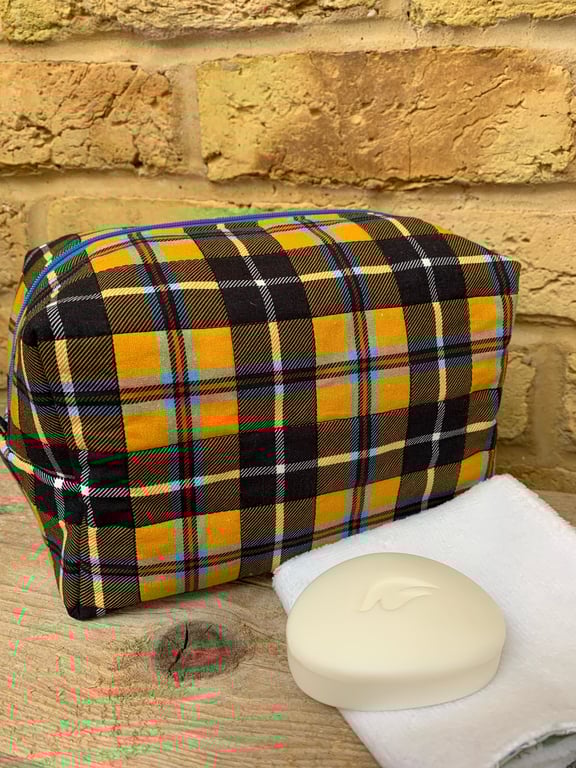 Tartan Print Fabric Quilted Box Shape Washbag