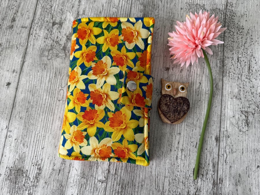 Family Passport Holder Wallet - Travel Organiser for 4 Passports - Travel Wallet