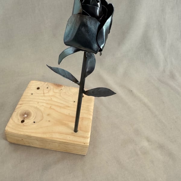 Metal rose 