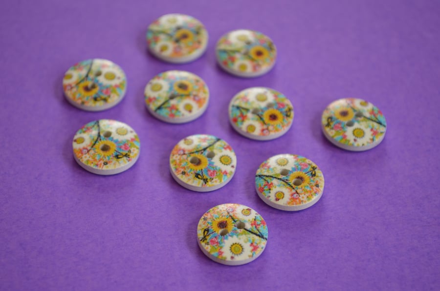 15mm Wooden Floral Buttons Sunflower Daisy White 10pk Flowers (SF9)