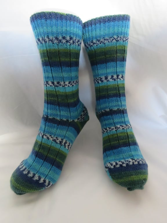 Hand-cranked Knitted Ribbed Wool Socks Size 6 to 7