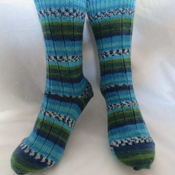 Hand-cranked Knitted Ribbed Wool Socks Size 6 to 7