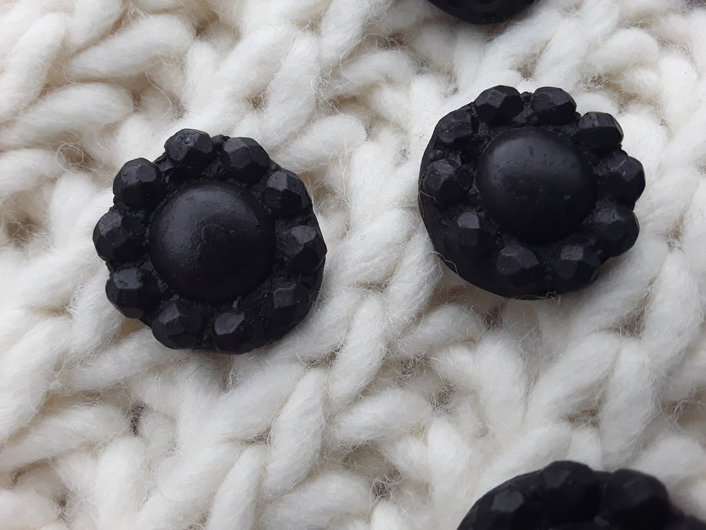 1" Vintage Celluloid 40L (25mm) available in BLACK ONLY