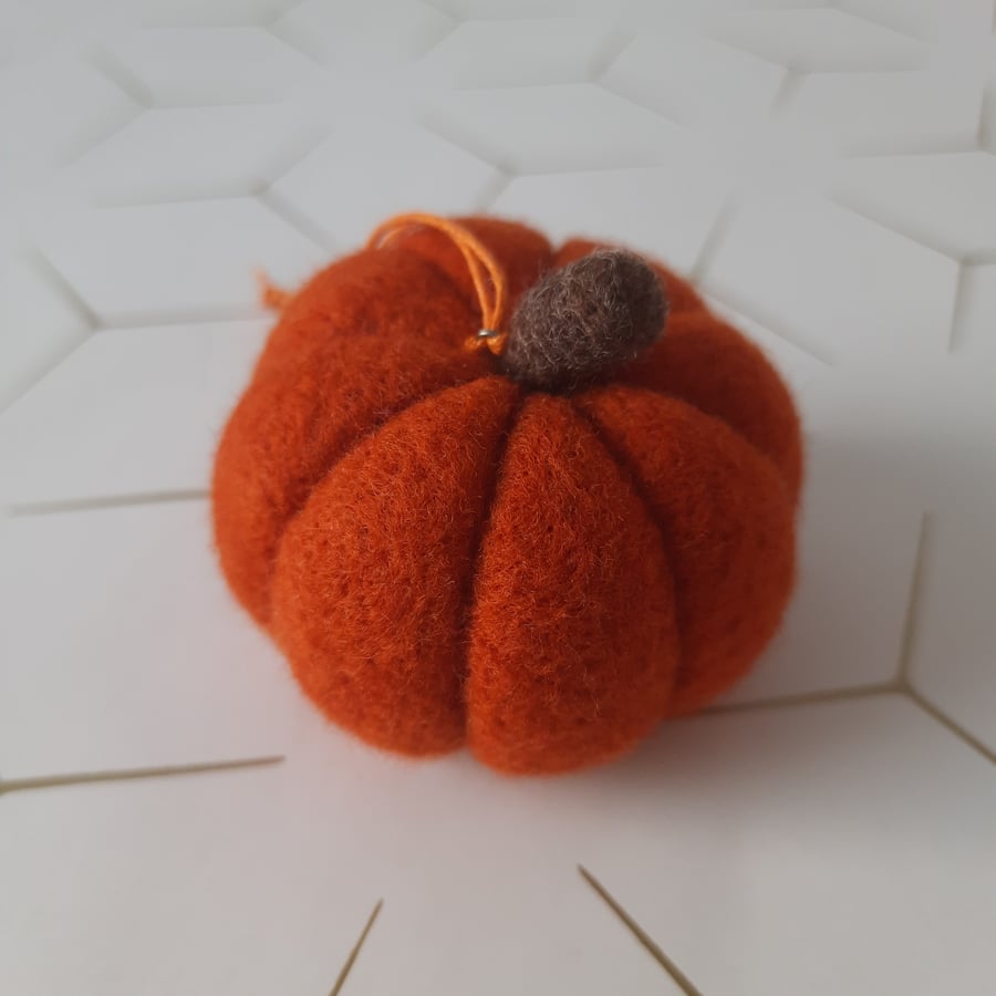 Seconds Sunday- Merino Needle Felt Mini Pumpkin Decoration