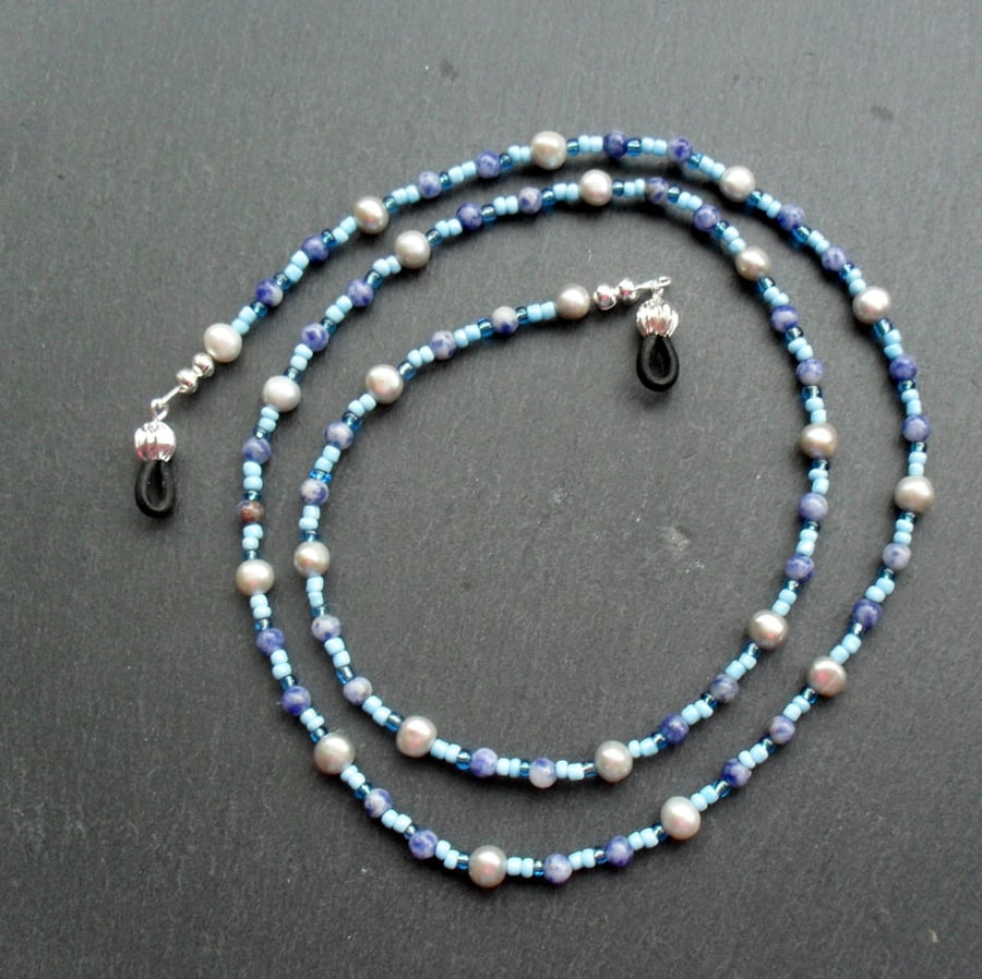 Freshwater Pearl, Sodalite and Seed Bead Spectacle Chain