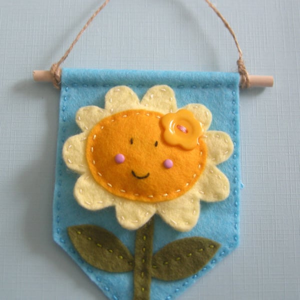 Craft kit, sewing kit, Flower banner, flower decoration, felt decoration, 
