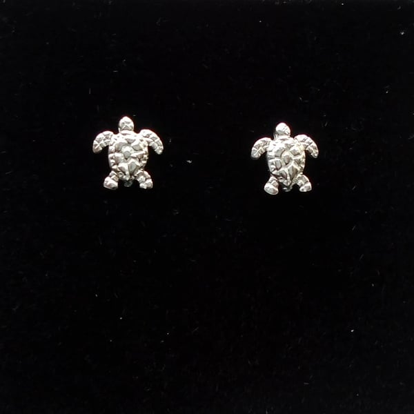 Silver turtle stud earrings