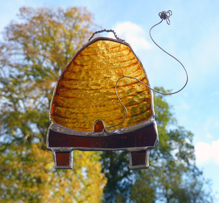 STAINED GLASS BEEHIVE