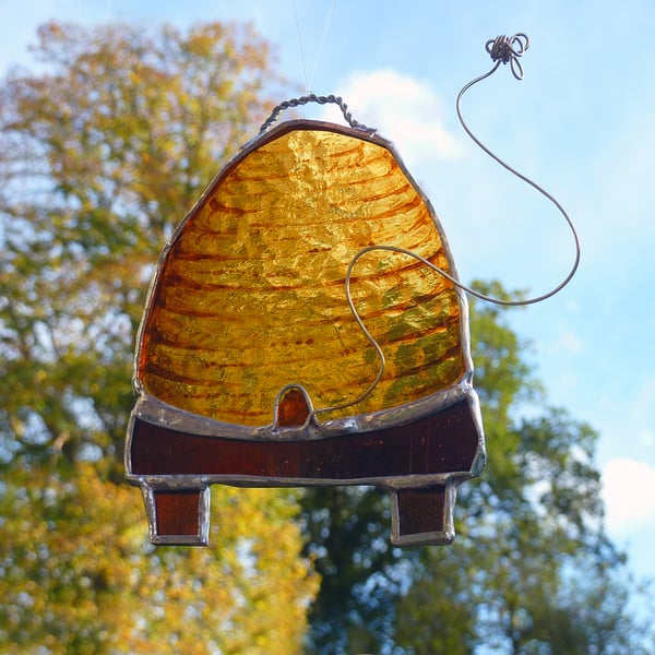 STAINED GLASS BEEHIVE