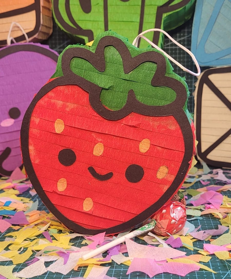 Strawberry Pinata 14cm