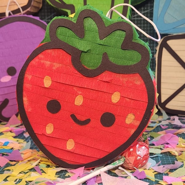Strawberry Pinata 14cm