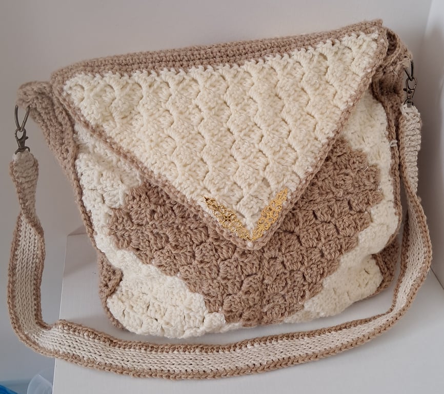 Cream & Beige Handmade Crocheted Crossbody Bag