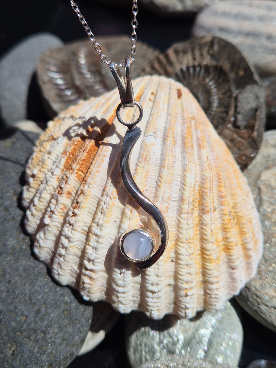 Sterling silver and grey agate pendant 