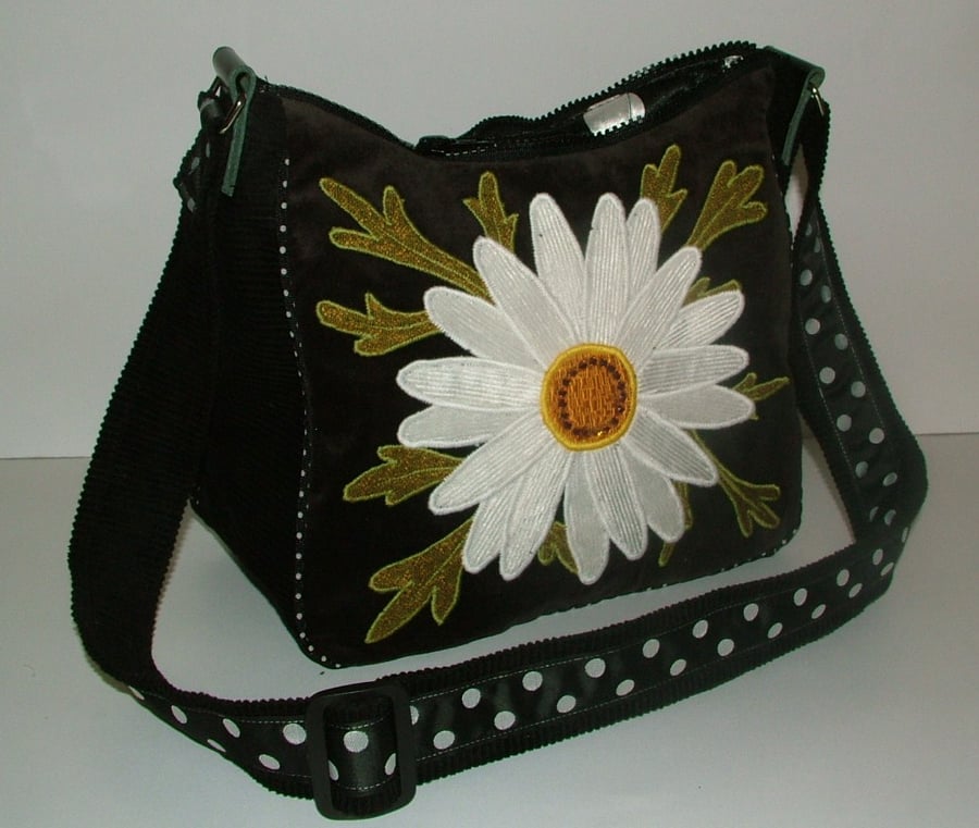 Black, Green, White and Yellow Daisy Handbag
