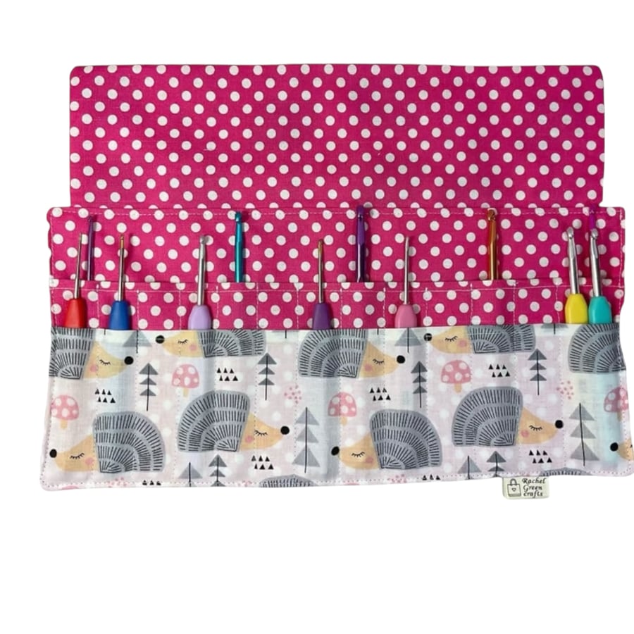 Crochet hook case in hedgehogs print, ergonomic roll up hook pouch