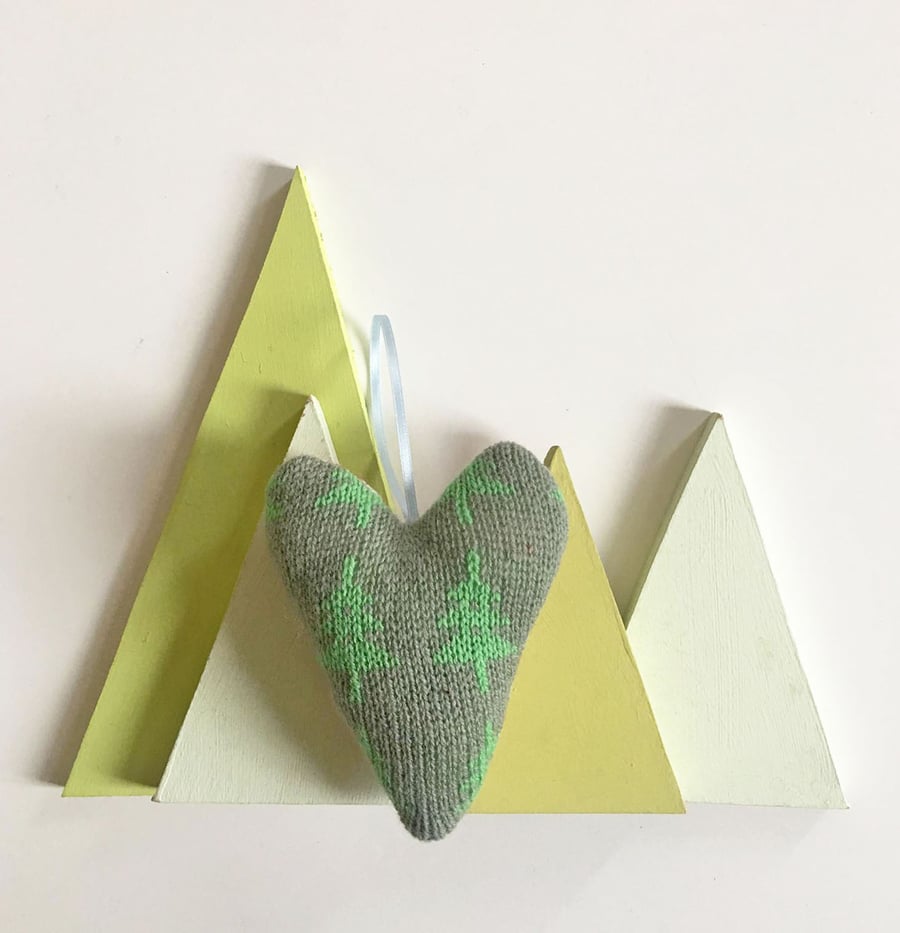 Festive Tree Lavender Heart