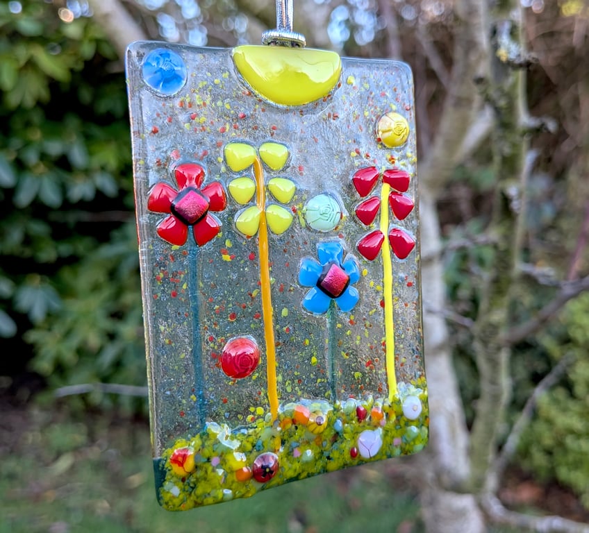 Artist made Fused Glass Flowers Suncatcher.