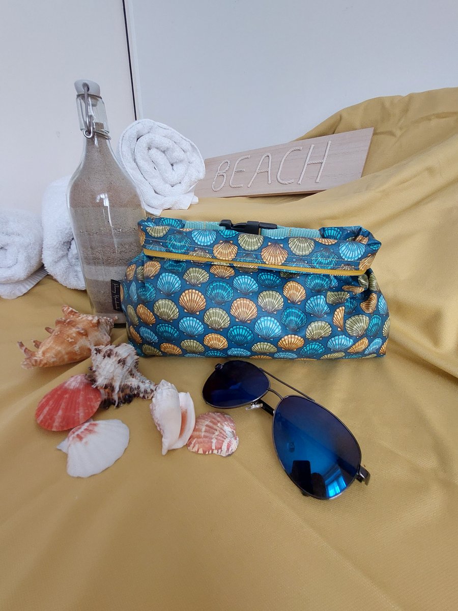 Rectangular medium  drybag shell design