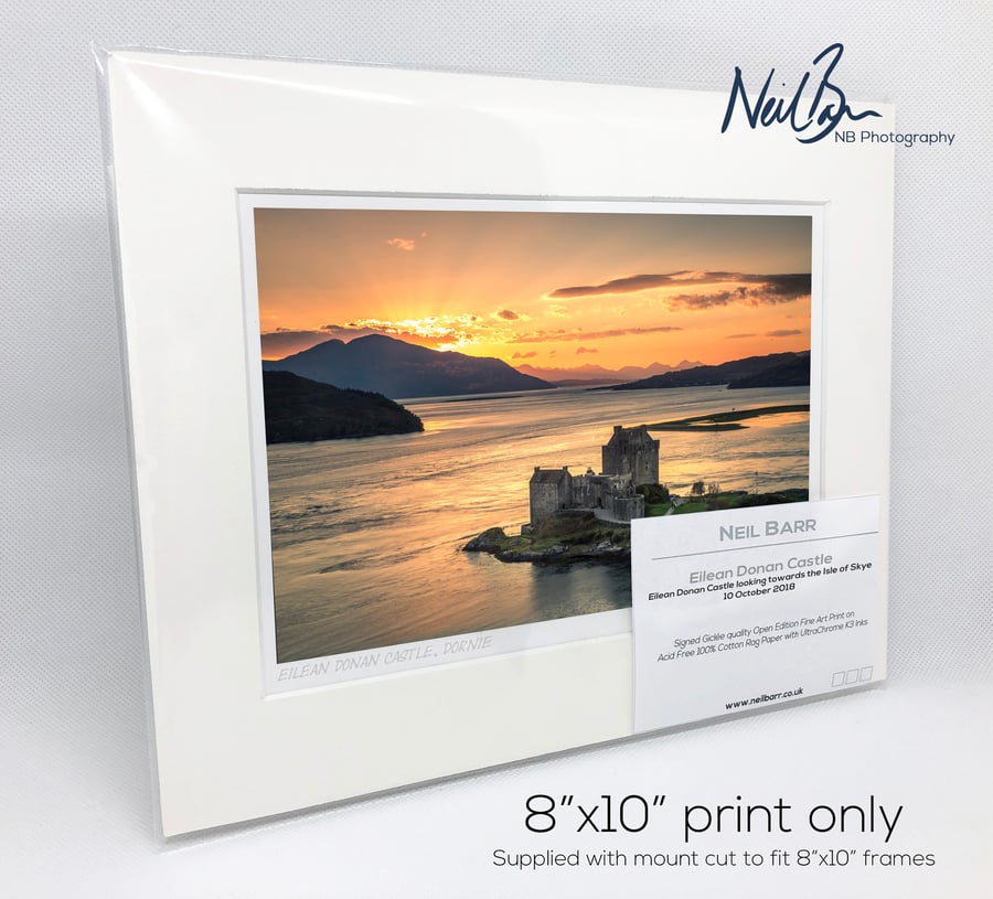 Eilean Donan Castle, Dornie, Scotland - A5 (10" x 8") Unframed Print