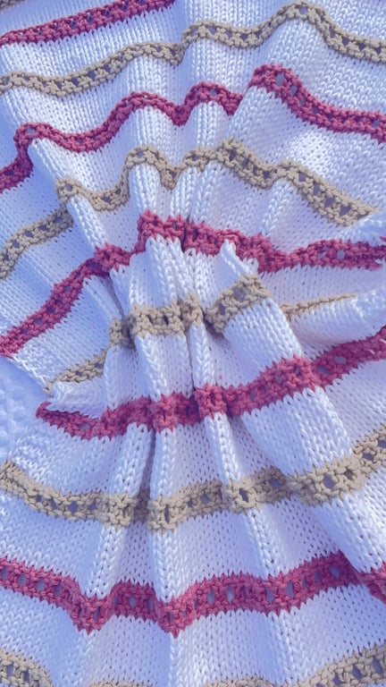  Striped baby blanket in 100% cotton 