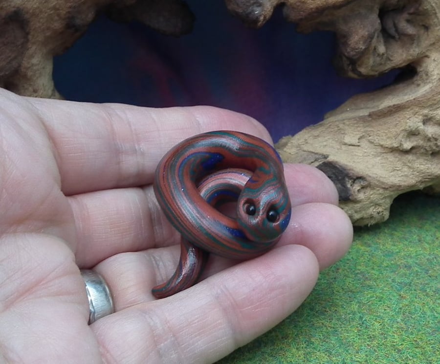 Tiny variegated snake 'Spry' OOAK Sculpt by artist Ann Galvin Gnome Village