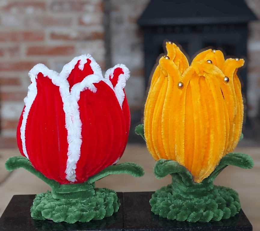 Handmade Glowing Flower Lamp – LED Unique Desk or Bed Decoration