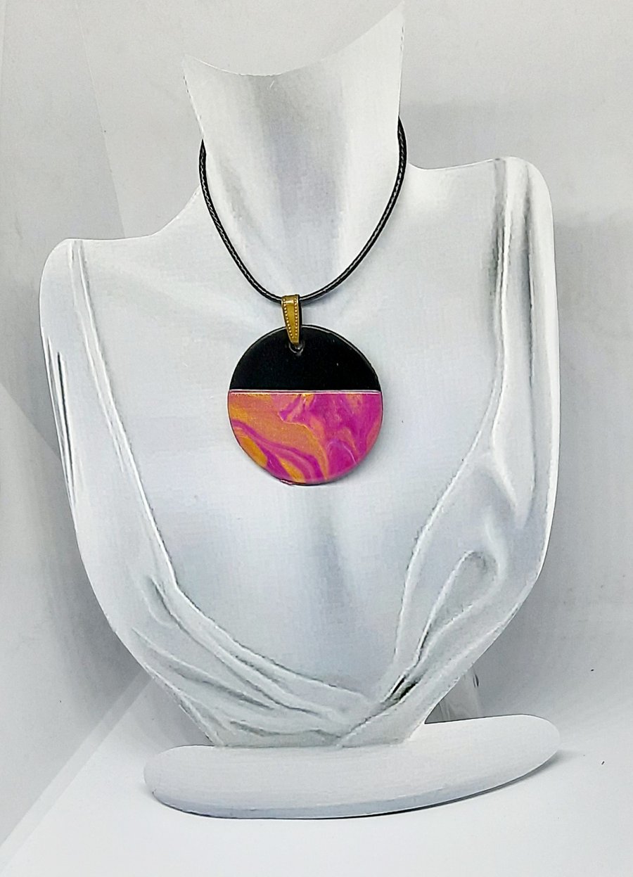 Marble and black pendant necklace 
