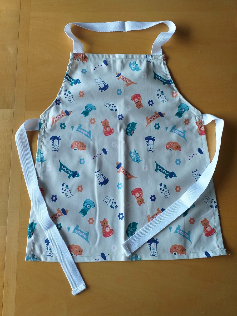 Cat and Dog Apron age 2-6 approximately