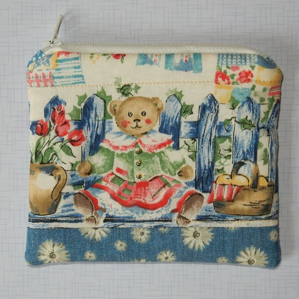 Coin purse teddy bears patchwork and daisies