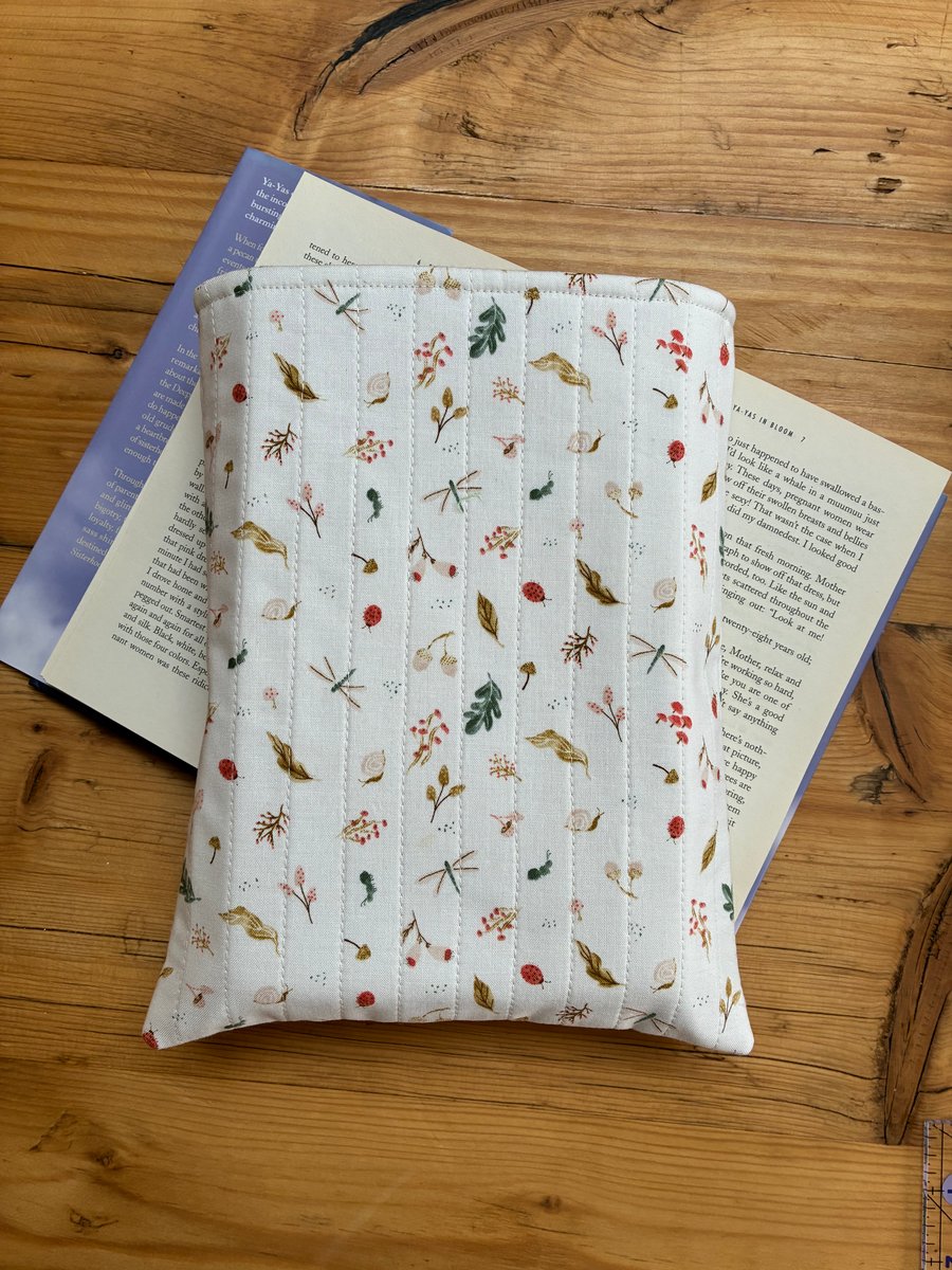 Garden Life Quilted Fabric Book Sleeve - Hardback Size 