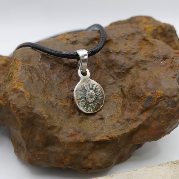 Recycled Sterling Silver Real Daisy Flower Mould Pendant Necklace.