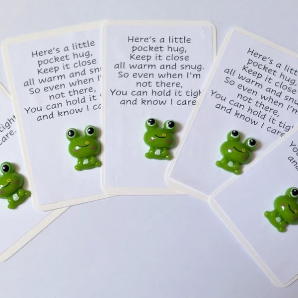 Pocket hugs - green frogs