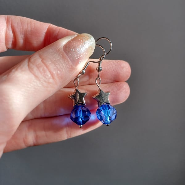 Cobalt blue bead & silver star beaded drop earrings 