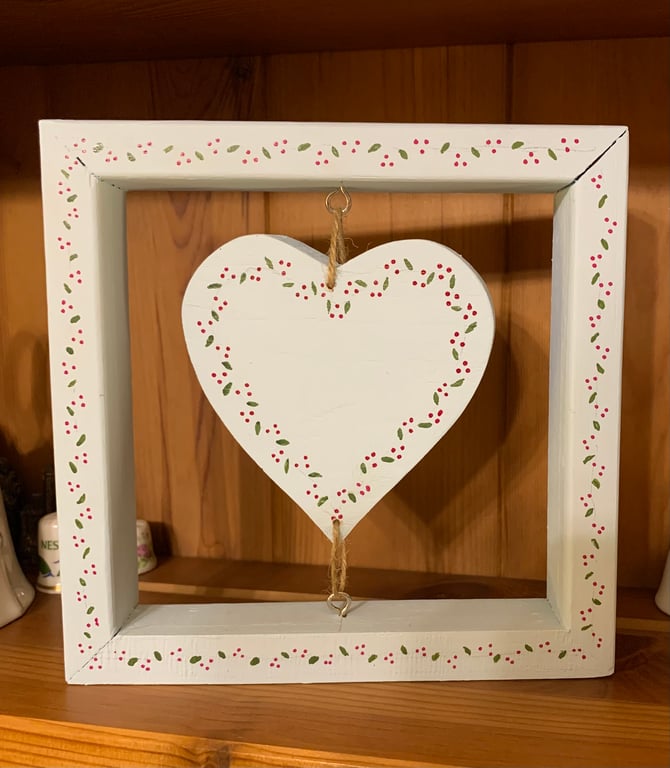 Free standing framed heart