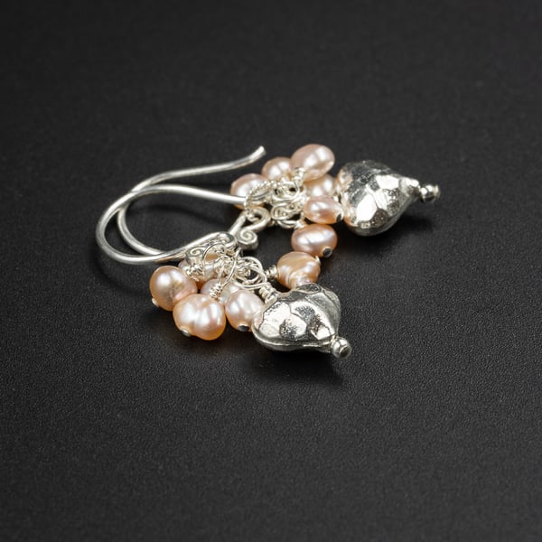  Natural pink freshwater pearl and silver heart earrings, pearl jewelry 