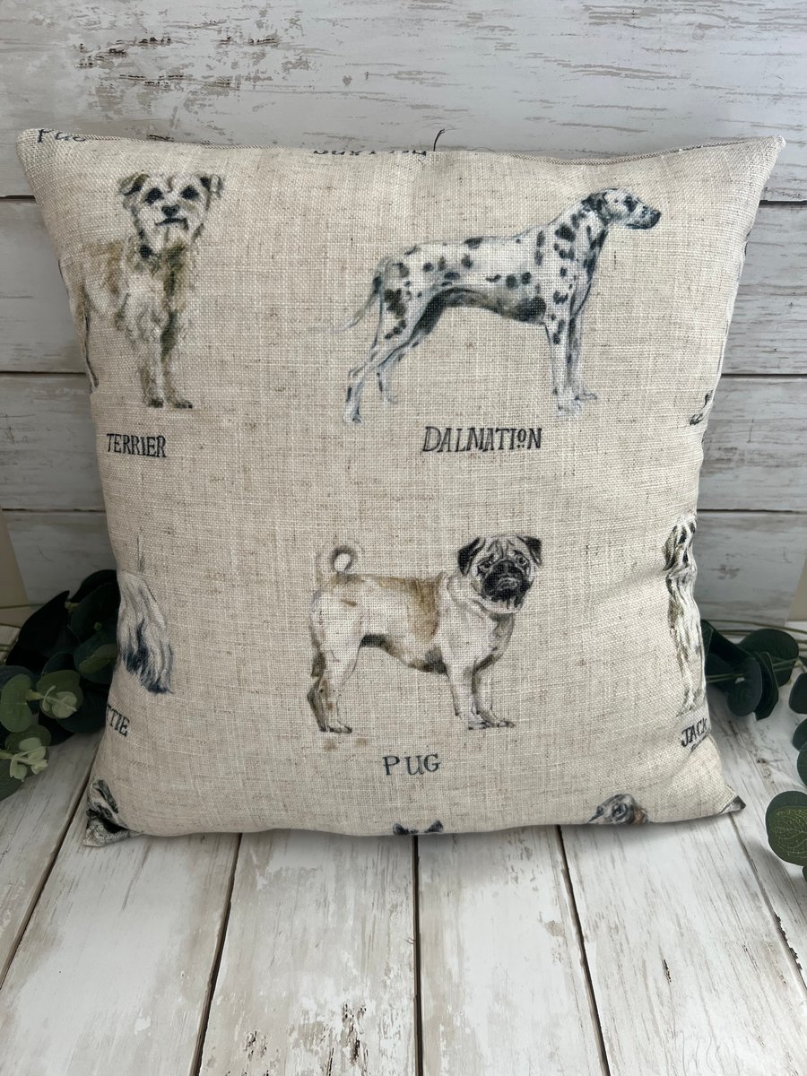 Square Cushion in a Dog cotton rich fabric - Home Decor