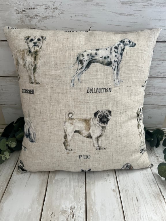 Square Cushion in a Dog cotton rich fabric - Home Decor