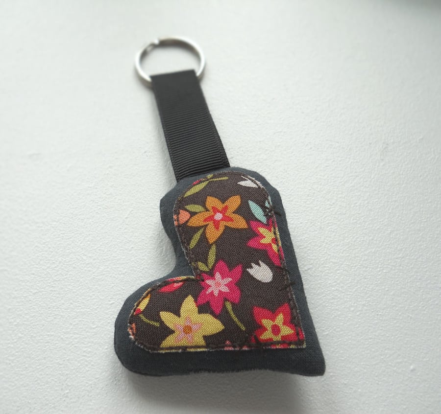 applique embroidered heart keyring key fob hanging decoration FOLKSY FLORAL