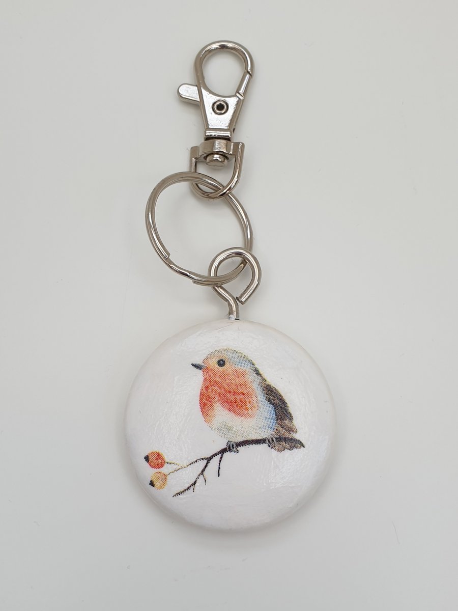 Robin round wooden keyring with lobster clasp - stocking filler 
