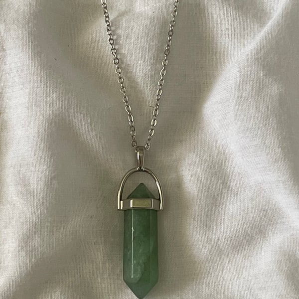 Lori - Mid-green crystal necklace